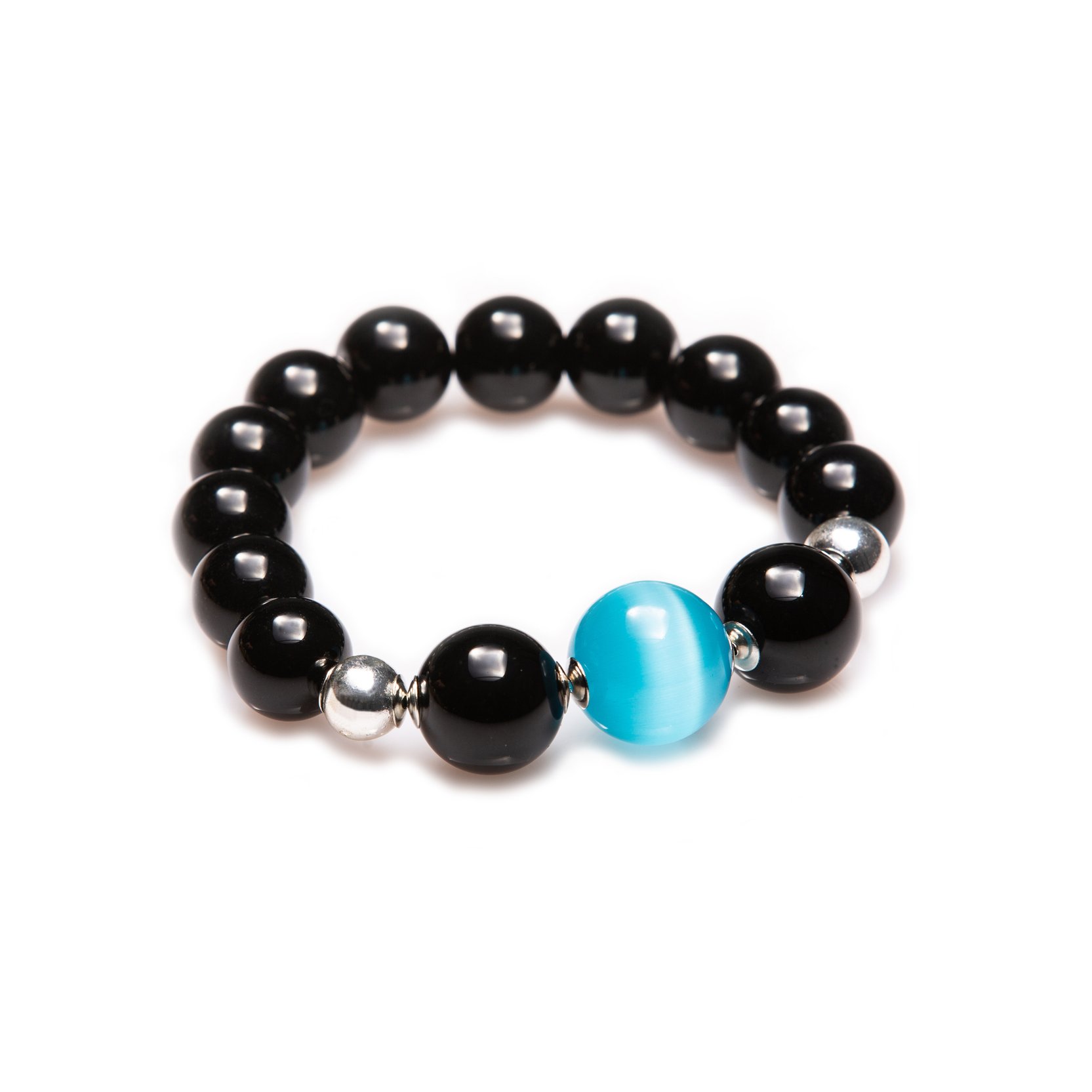 An irresistible bracelet with black agates and a blue stone.