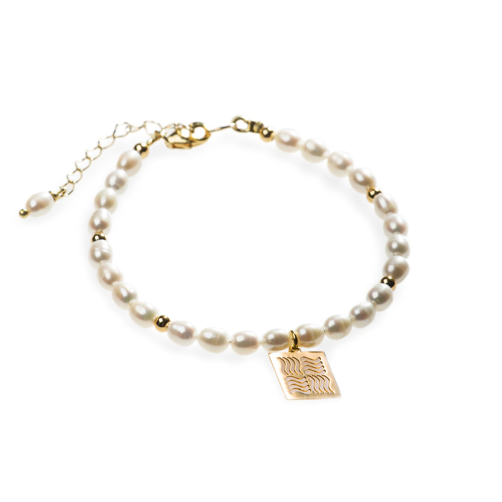 Pearl bracelet with gold-plated branded pendant