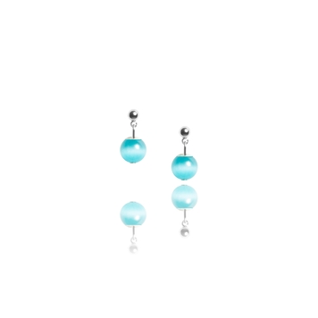 Cute little earrings with a blue stone.