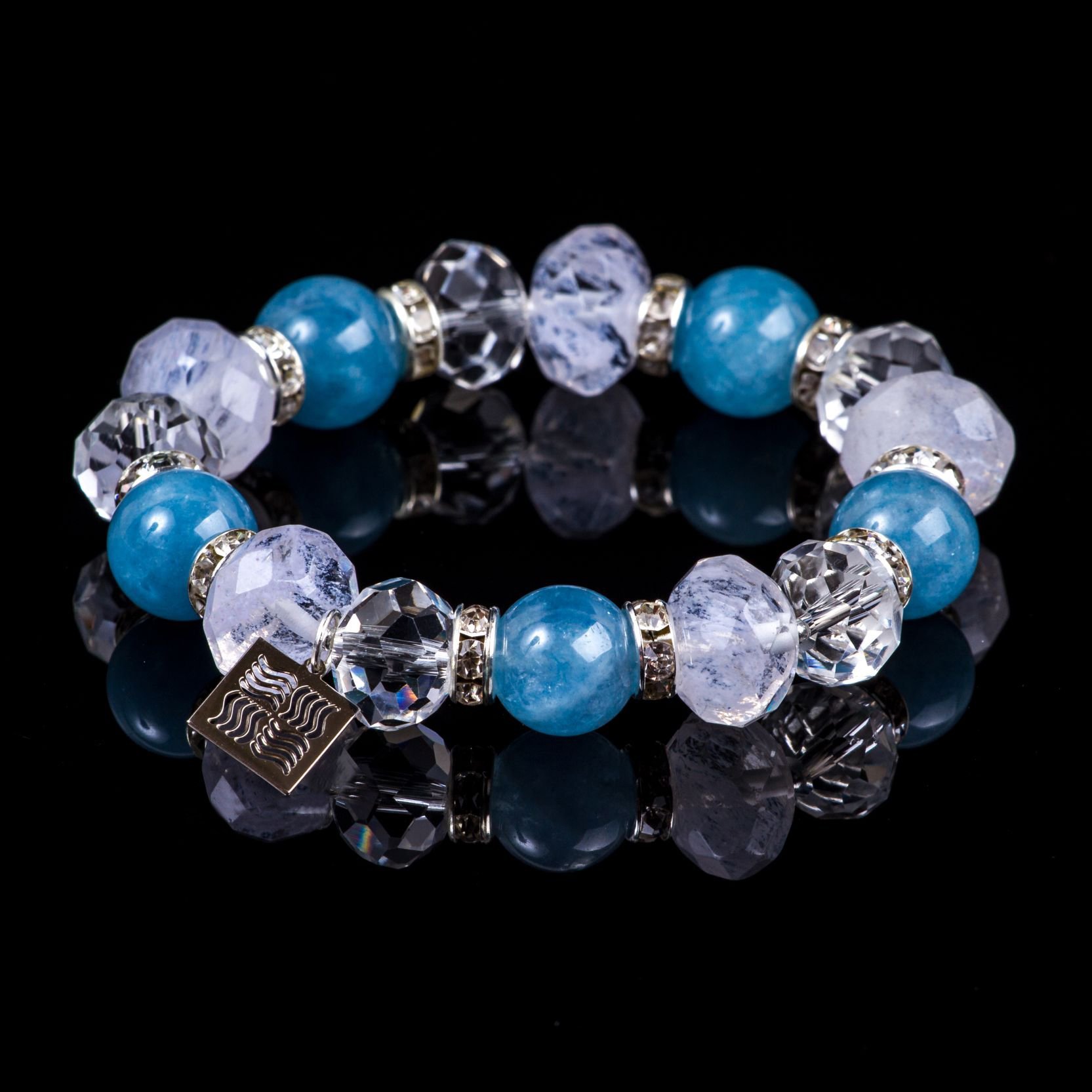 Crystal bracelet with aquamarine.