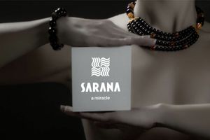 SARANA® is a brand of jewelry that combines sophistication and natural stones