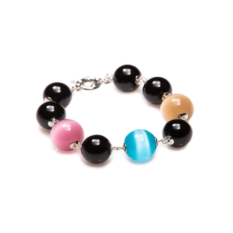 Bracelet with multicolored stones and black agates