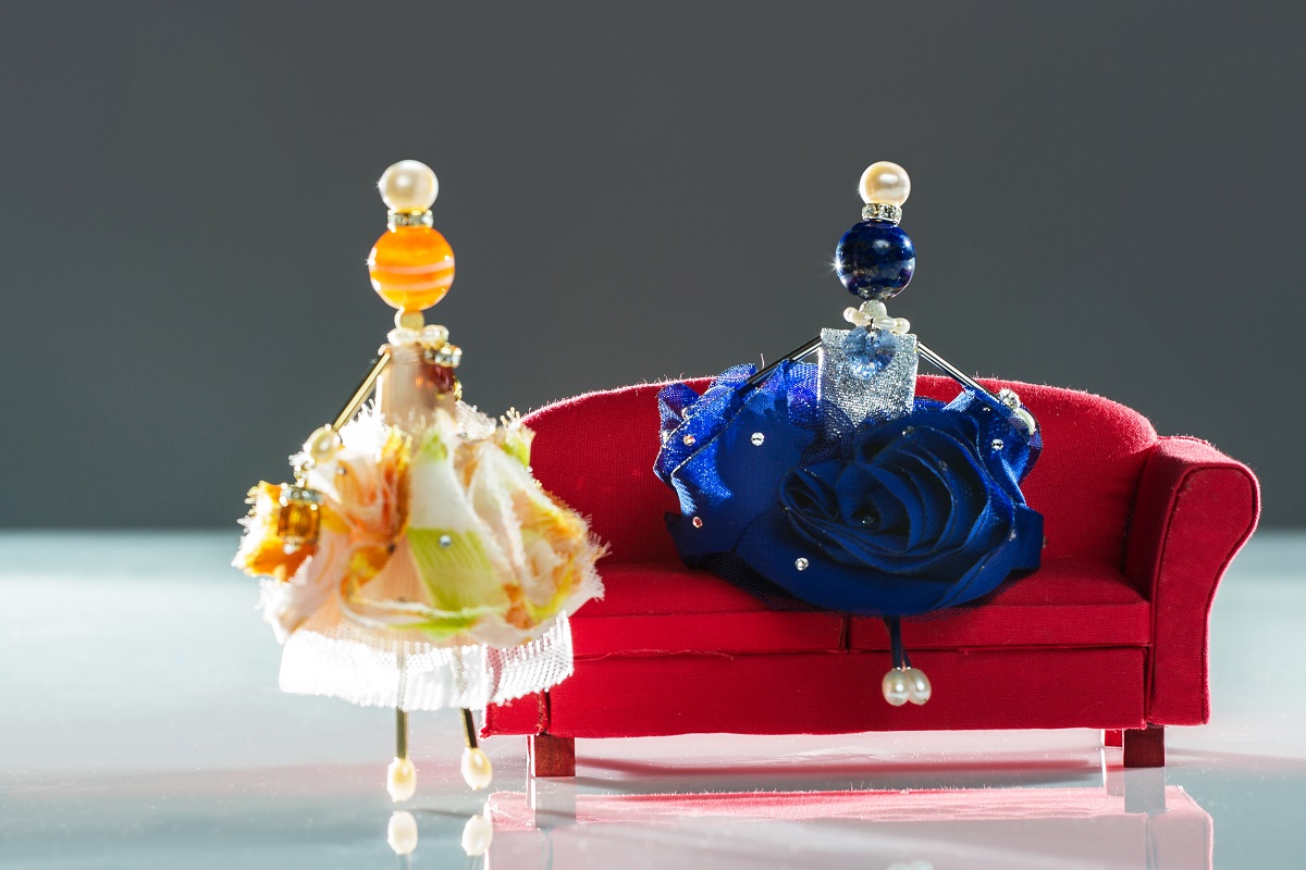 «Reina de las Nieves» y «Milagro Azul» de SARANA® juntas — joyas únicas llenas de magia