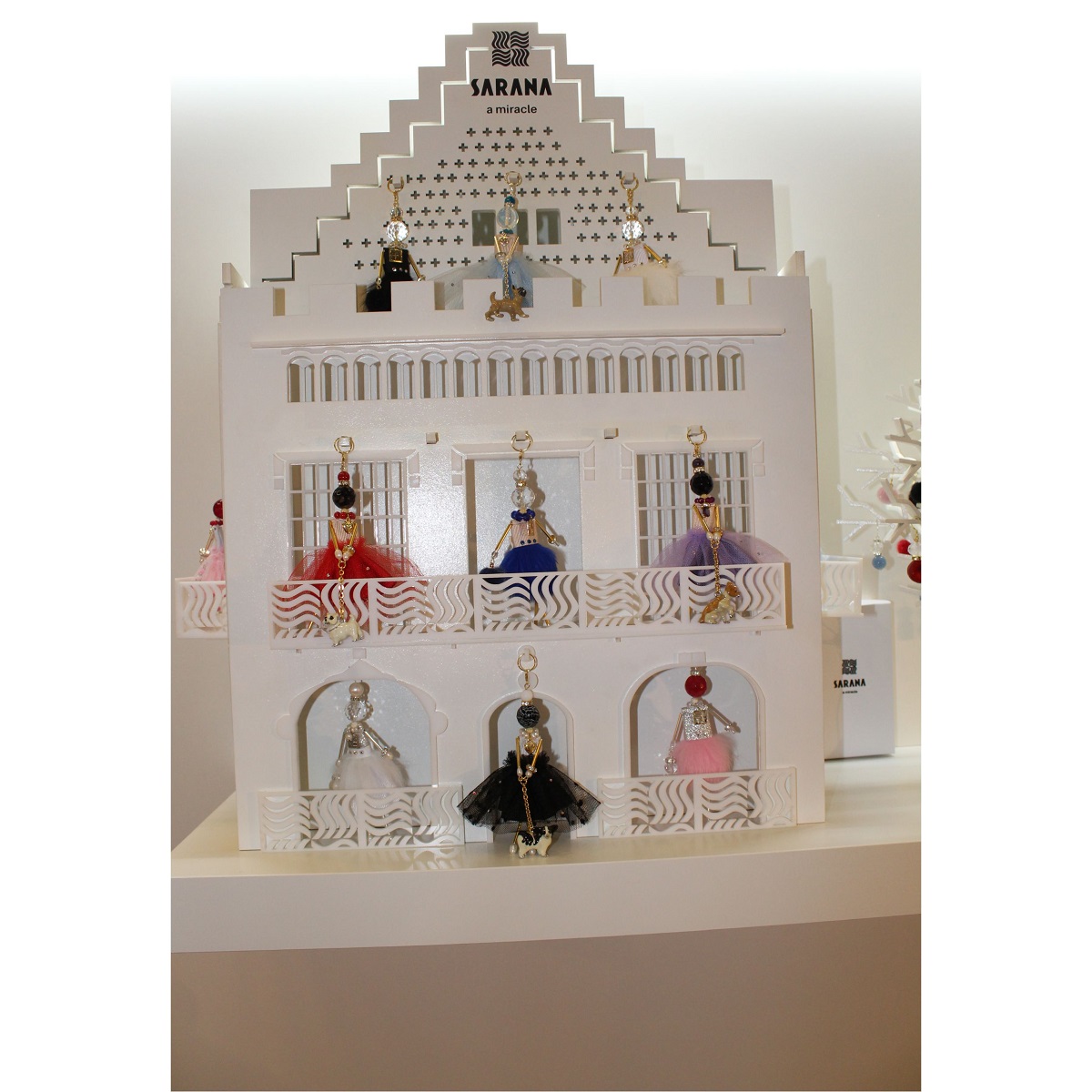 SARANA® display house with jewelry doll pendants at the international exhibition in Paris