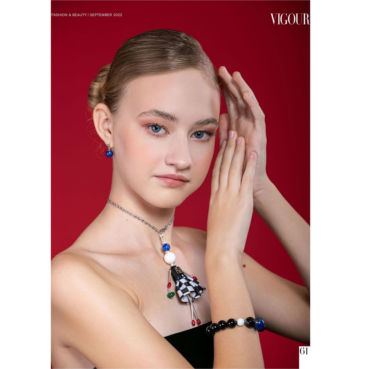 Black-and-white doll-style neck pendant — a stylish gift for a girl