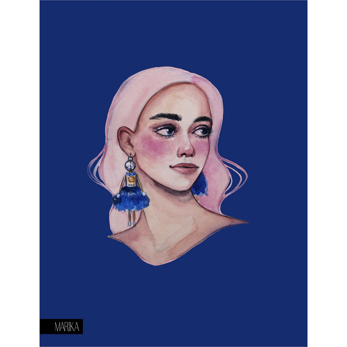 SARANA® doll pendants with blue fur from the “Crystal Symphony” collection in a stylish fashion look — illustration for MARIKA magazine