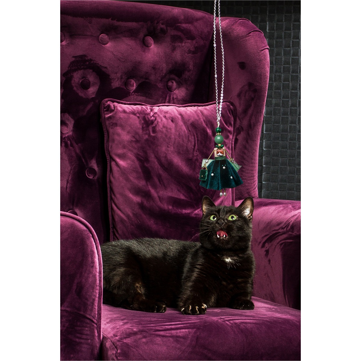 SARANA® designer jewelry with green aventurine, pearls, and Swarovski® crystals — jewelry doll pendant from the “Six Cats” collection.