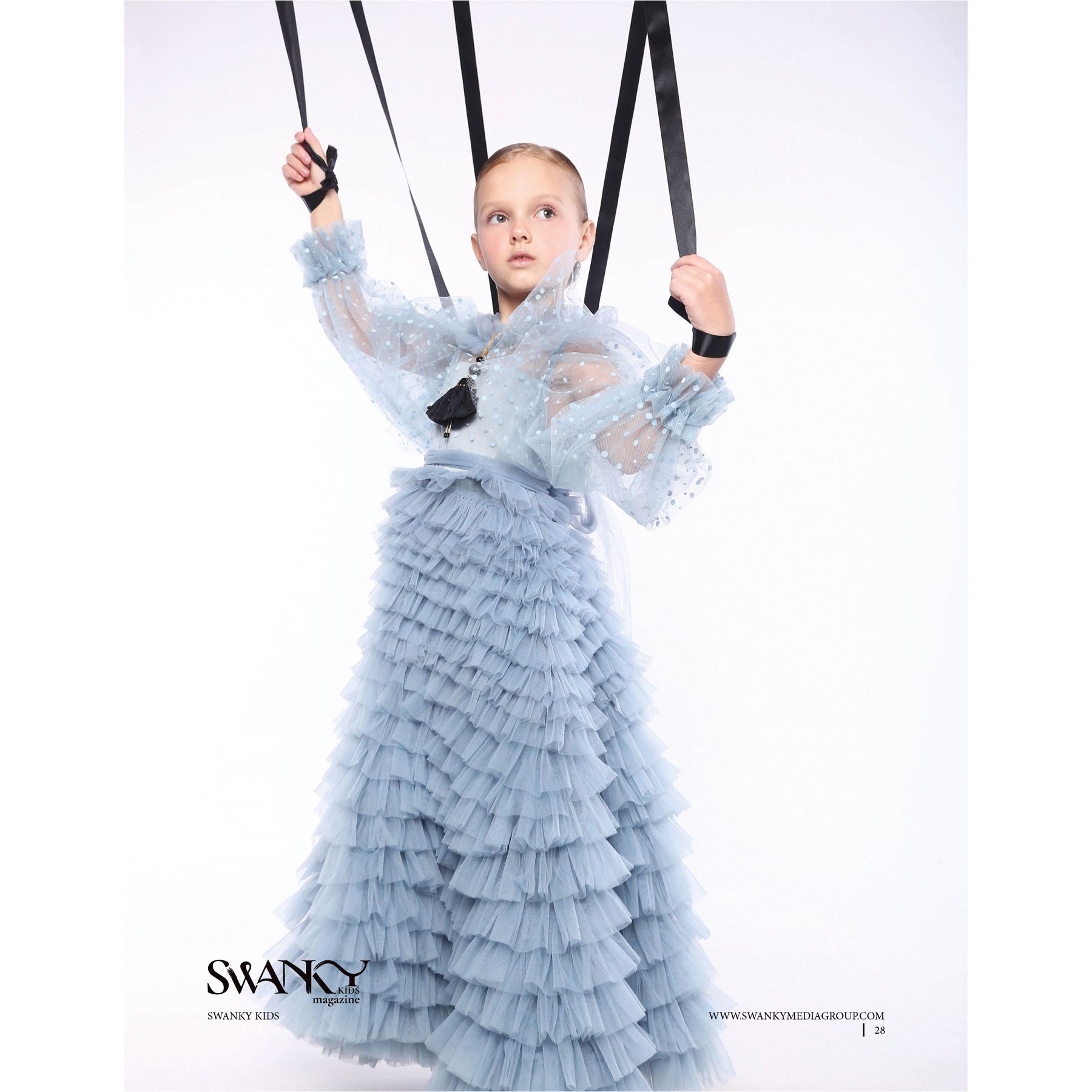 ¿Qué regalar a una niña? Muñeca colgante de joyería SARANA® hecha a mano
